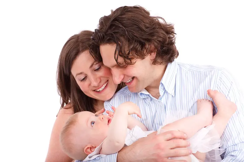 Slow parenting: Jak być bardziej obecnym rodzicem i cieszyć się czasem z dziećmi