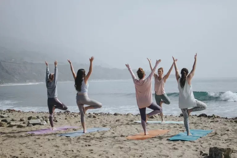Yoga för stressreducering: Uppnå lugn i en utmanande värld
