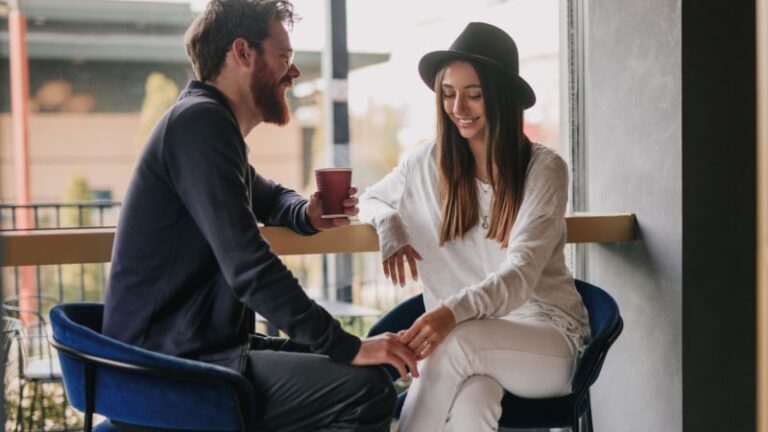 Texter för en pick-up – hur man pratar med tjejer?